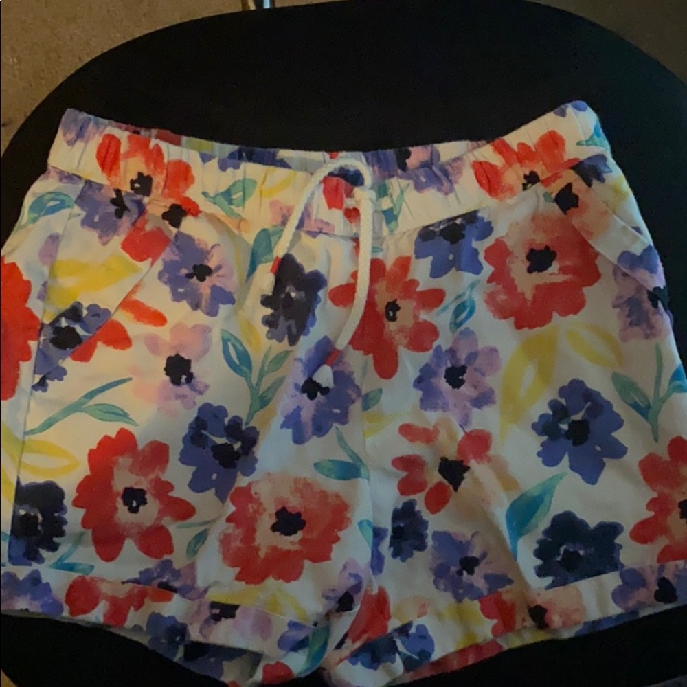 A cute pair of flower design shorts